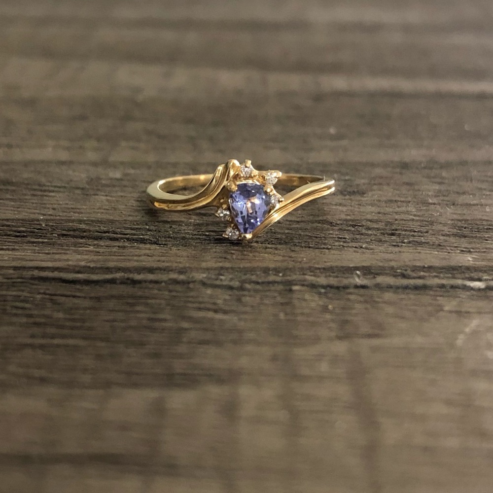 Tanzanite and Diamond Ring - 5.5